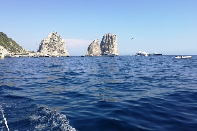 3 Hours Tour of Capri With Traditional Gozzo - Meeting and End Points