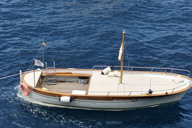 3 Hours Tour of Capri With Traditional Gozzo - Snorkeling and Sightseeing