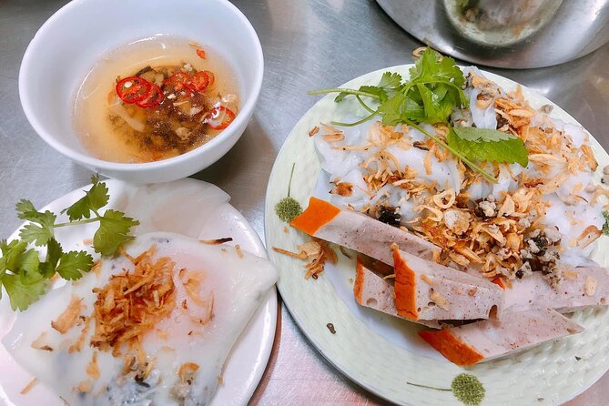 3 Hours Walking Street Food Tour With a Taste of Hanoi - Taste of Local Cuisine