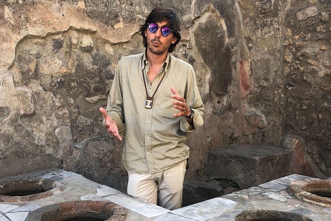 3 Hours Walking Tour in Pompeii With an Archaeologist - Pompeiis Preserved Ruins