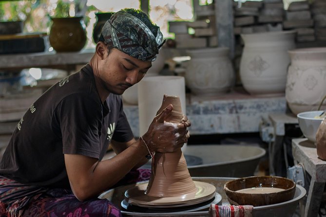 3 Hours Wheel Throwing Basic Ceramic Class - Learning the Basics
