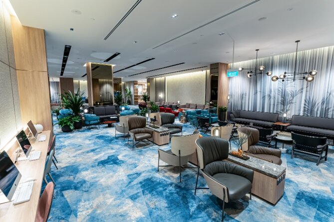 3 Hrs Usage of Jewel Changi Lounge With Self-Service Light Snacks - Overview of the Lounge