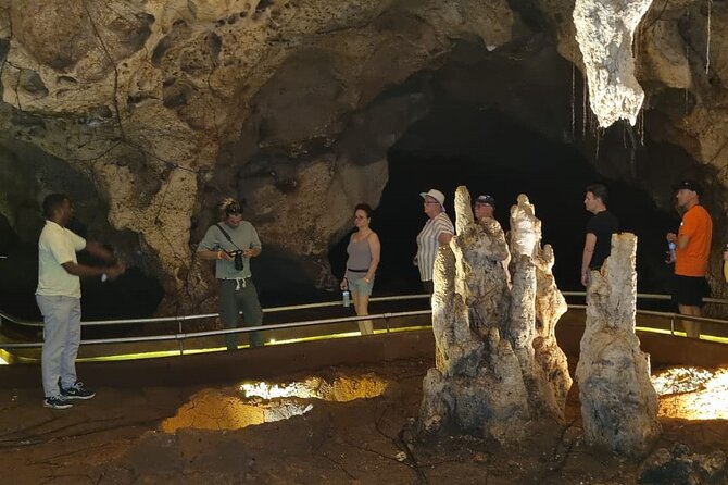 3 Tours in 1: Cave of Wonders, Altos De Chavon, Chocolate Factory - Visiting Altos De Chavon and the Chocolate Factory