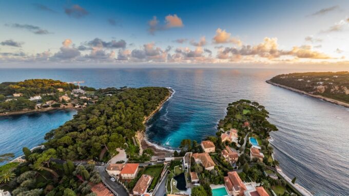 30-Minute Panoramic Flight From Monaco - Frequently Asked Questions