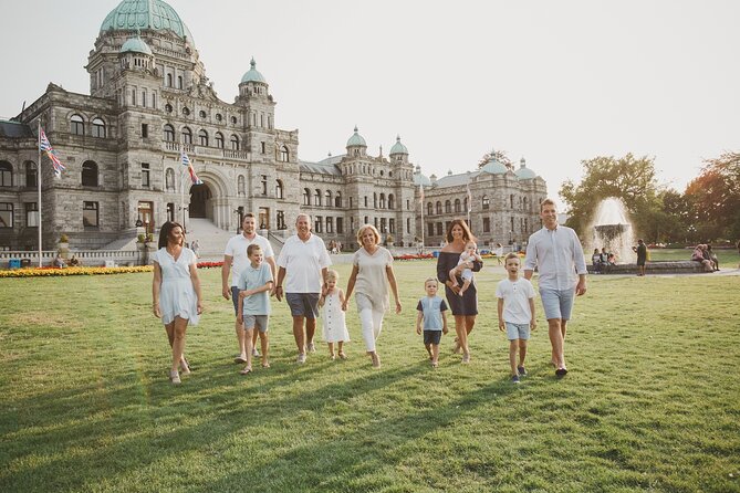 30 Minute Private Vacation Photography Session With Local Photographer in Victoria - Excluded From Package