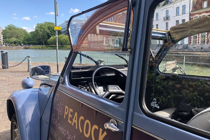 30-Minutes Private Guided Tour of Lille by Convertible 2CV - Theatre Du Nord Visit