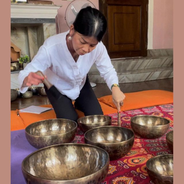30 Minutes Sound Bath and Guided Meditation by Jan Ming - About the Instructor