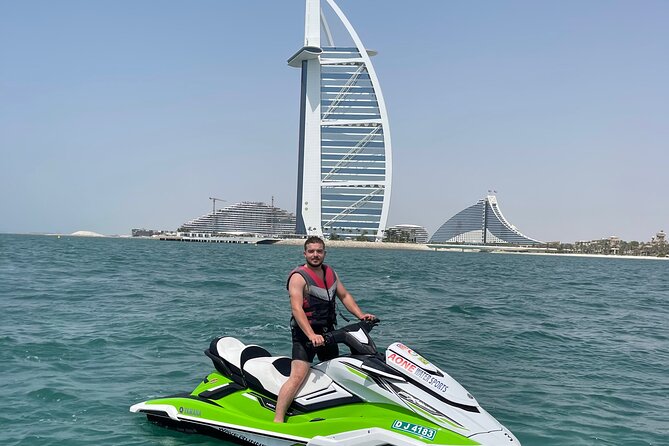 30MIN Jet Ski to Burj Al Arab - Tour Guide Expertise