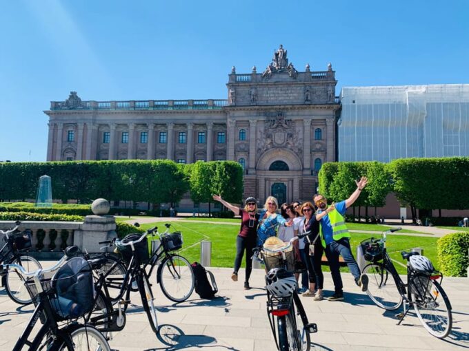 3,5h Guided Bike Tour Stockholm (English or German) - Key Stops
