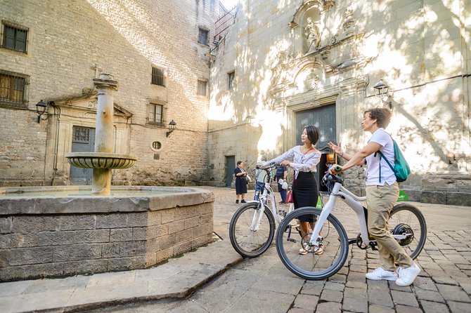 360° Barcelona E-Bike Tour, Montjuic Cable Car and Boat Cruise - Meeting and Pickup Details