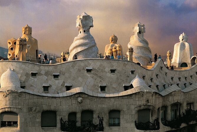 360ª Barcelona: Old Town, Helicopter & Sailing Small Group Tour - Tour Meeting and End Points