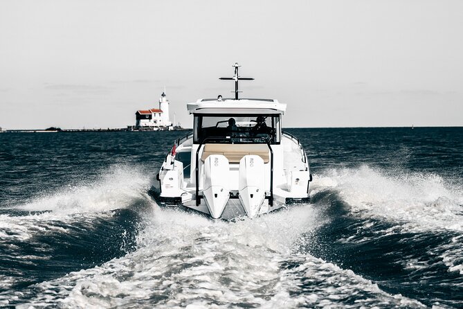 37 Private Luxury Sunset Charter W. Music & Drinks, up to 13 Ppl - Accessibility Options