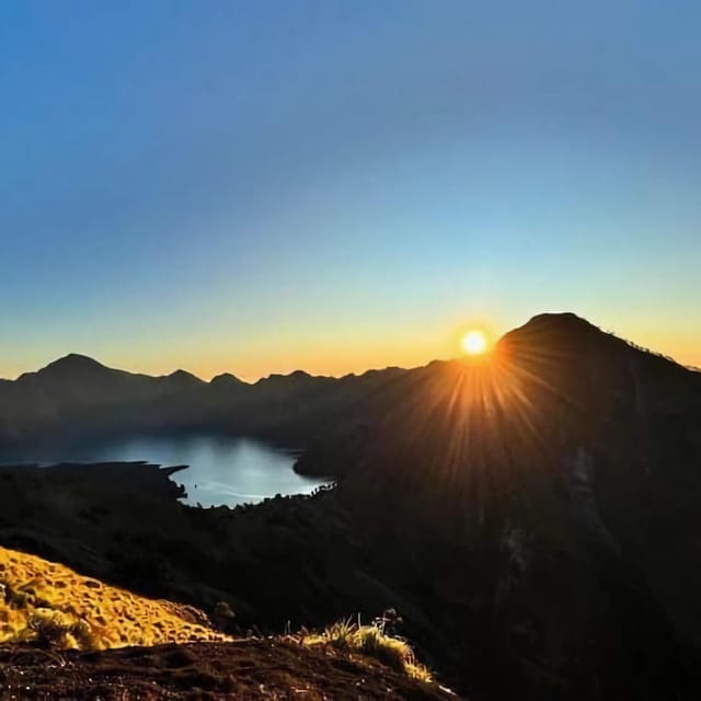 3d/2n Trekking Mount Rinjani Summit Lake and Hot Springs. - Key Points