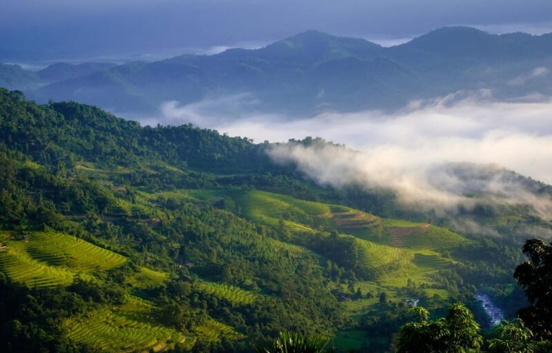 3D2N Ha Giang Loop Motorbike Tour - Camping on The Mountain - Day 2: Dong Van to Meo Vac
