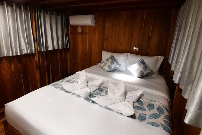 3Days Komodo Tour by Private Boat for 8 Pax - Group Participation