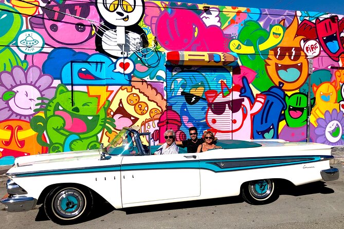 3H Private Classic Car Tour of Miami Beach, Wynwood and Little Havana - Sipping Cafecito in Little Havana