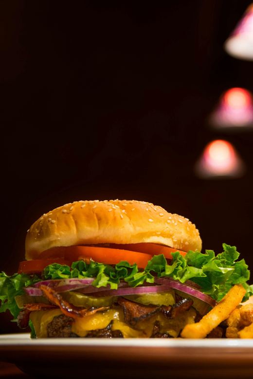 3hr Guided E-Bike Tour: Burgers, Brewery, Local History - Exploring Local Landmarks