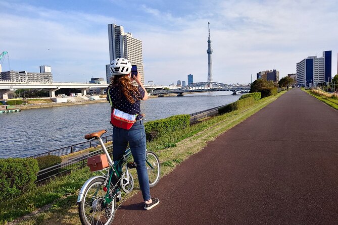 3hr Private E-Bike Cycling Tour in Tokyo, Starting at Your Hotel - Exploring the Imperial Palace