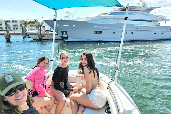 3hr Sightseeing Tour and Peanut Island Sandbar Tour - Exploring Peanut Island Sandbar