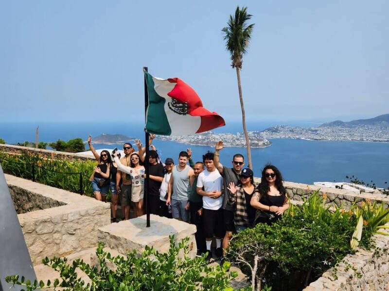 4-6HR ACAPULCO FUN DAY WITH DIVERS SHOW, LUNCH BEACH FRONT - Key Points