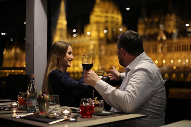 4 Course Dinner Cruise With Operetta and Folk Show - Group Size and Cancellation Policy