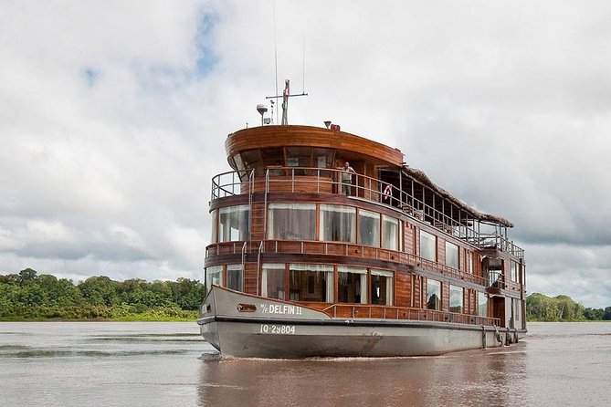 4 Day Amazon River Luxury Cruise From Iquitos on the Delfin II - Onboard Dining and Amenities