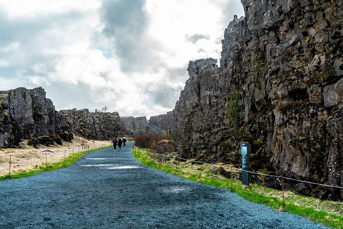 4-Day Iceland: Golden Circle, South Coast, Volcano Hike & Northern Lights - Itinerary Breakdown