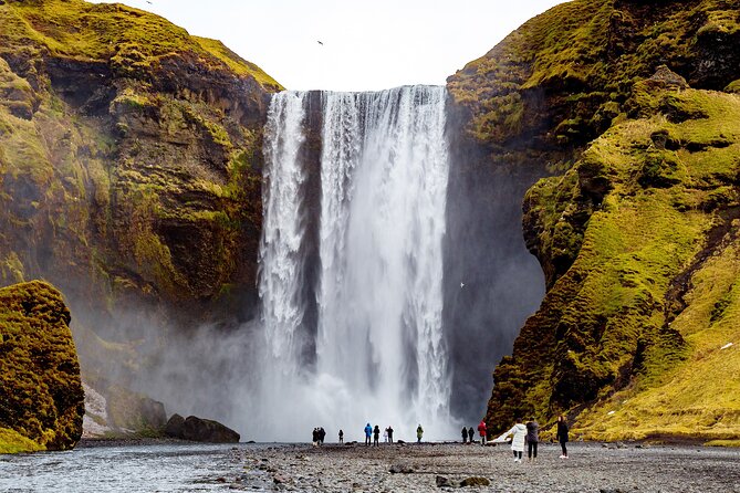 4-Day Iceland: Golden Circle, South Coast, Volcano Hike & Northern Lights - Inclusions and Accommodations