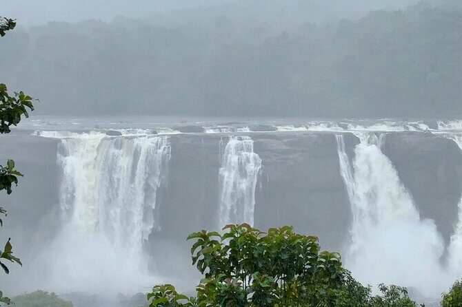 4 Day Kerala Tour Athirappilly Munnar Alleppey - Exploring Munnar’s Mountain Charm