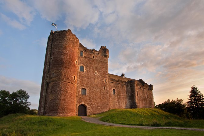 4-Day Outlander Trail Tour From Edinburgh Including Admissions - Tour Logistics