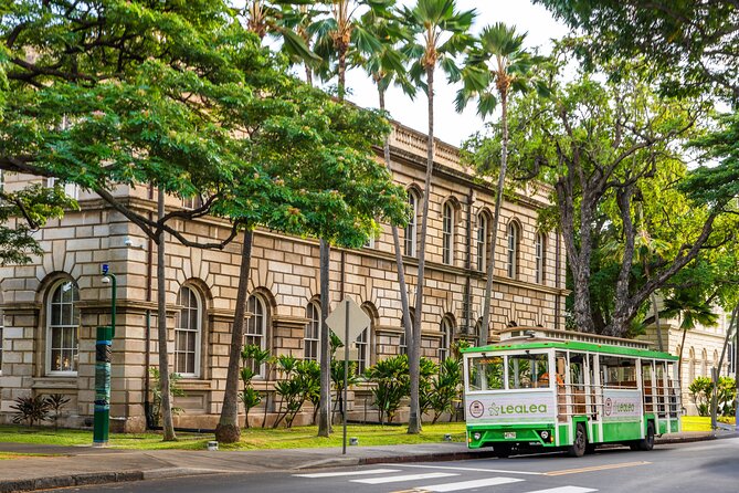 4 Day Pass LeaLea Trolley and Waikiki Trolley Pink Line - Accessibility Features