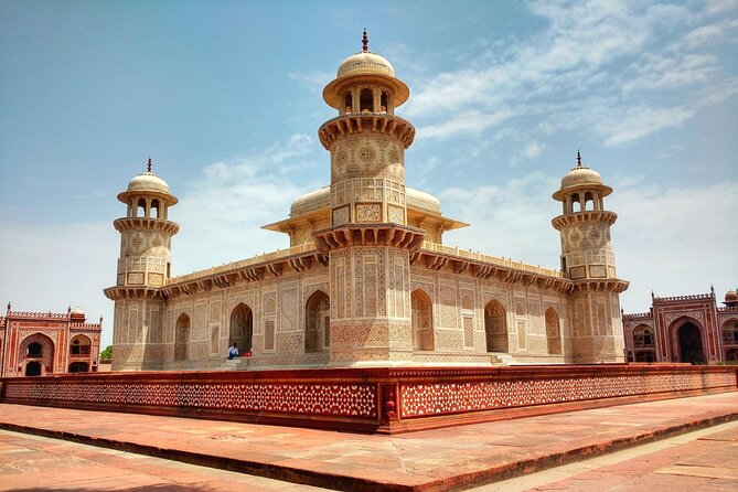4 Day Private Luxury Golden Triangle Tour Review - Local Guide Services