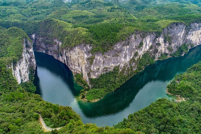 4 Day Private Tour to Zhangjiajie Natural Mountain Majesty - Accessibility and Suitability