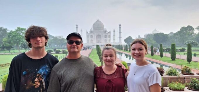 4-Day Tajmahal Tour With Jim Corbett National Park - Multilingual Tour Guides