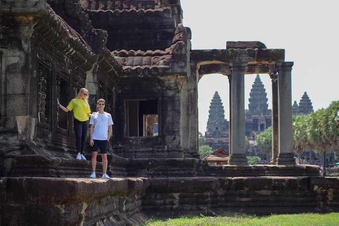4-Day Tour:Discover Temples of Angkor, Koh Ker, Beng Mealea & Tonle Sap - Day 2: Sunrise at Angkor Wat and Ta Prohm