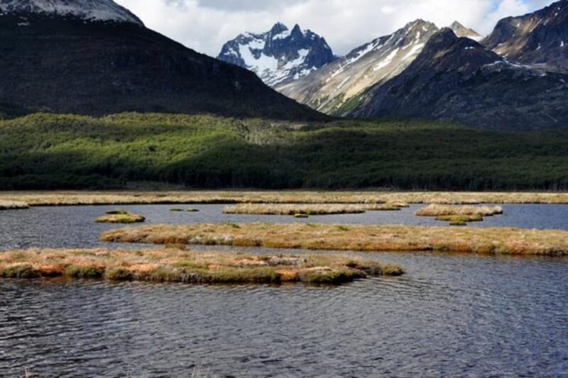 4-Days 3 Nights Ushuaia With Airfare From Buenos Aires - Key Points