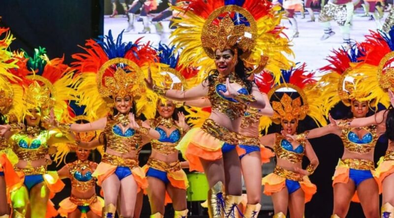 4 Days Adventure; Medellin to Barranquilla- Carnival !!! - Guides and Support