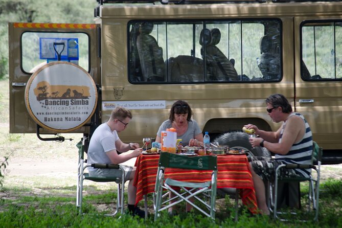 4 Days Awesome Luxury Safari Tarangire Serengeti & Ngorongoro - Local Tour Operator