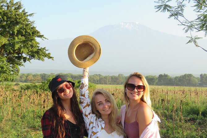 4 Days Joining Safari : Lake Manyara, Serengeti & Ngorongoro - Meeting and Pickup