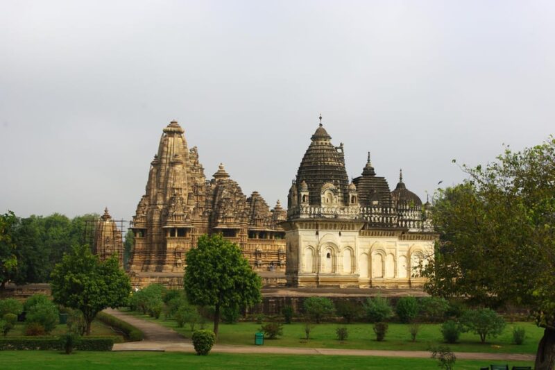 4 Days Khajuraho With Panna National Park (Wildlife Tour) - Exploring Khajuraho Temples