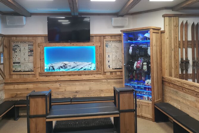 4 Days Ski or Snowboard Equipment Rental in Borovets - Operating Hours and Additional Details