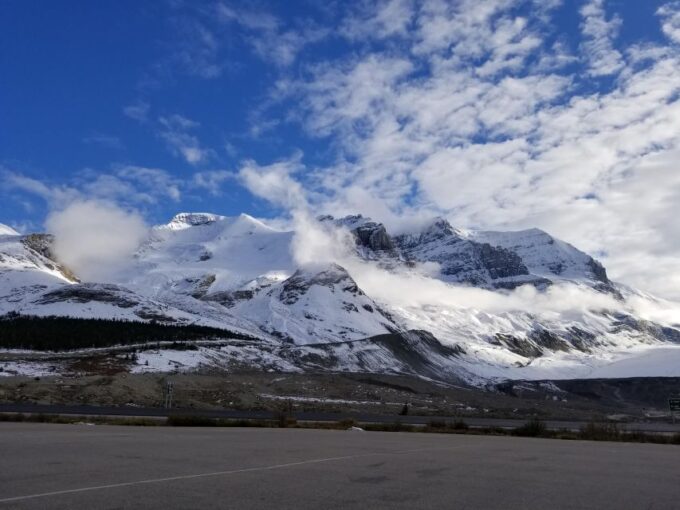 4 Days Tour to Banff & Jasper National Park Without Hotels - Day 4: Lake Louise and Emerald Lake