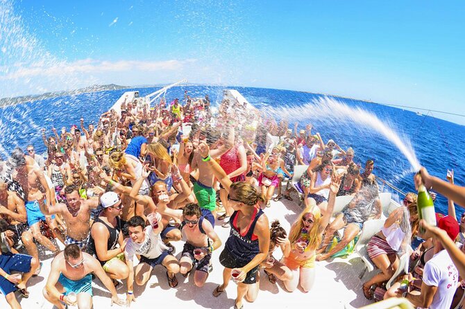 4-Hour Boat Party From Uvero Alto - Participation Details