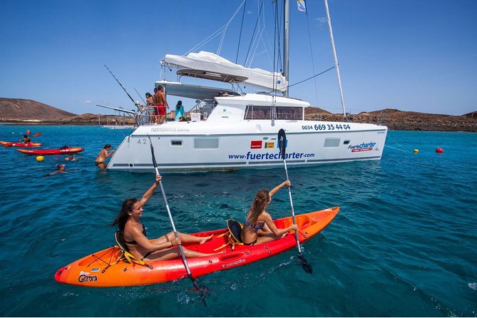 4-Hour Boat Trip to Isla De Lobos From Fuerteventura (Combo Deluxe) - Included Amenities Onboard