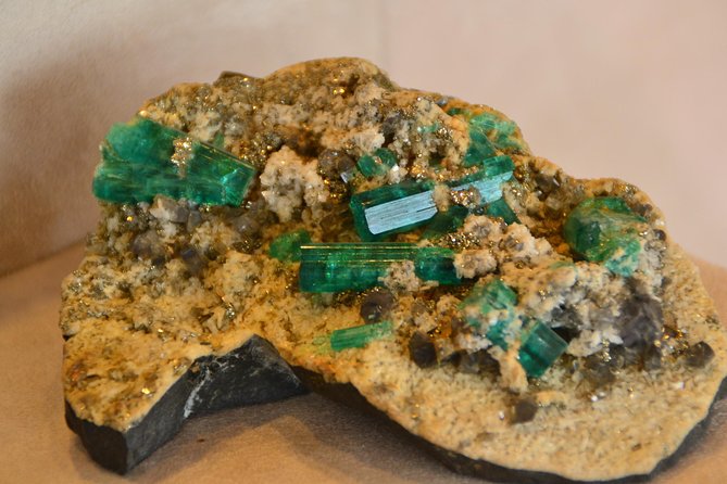 4-hour Comprehensive Private Emerald Tour in Bogota - Key Points