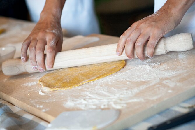 4 Hour Cooking Class in Tuscan Farmhouse Near Siena - Fresh Ingredients