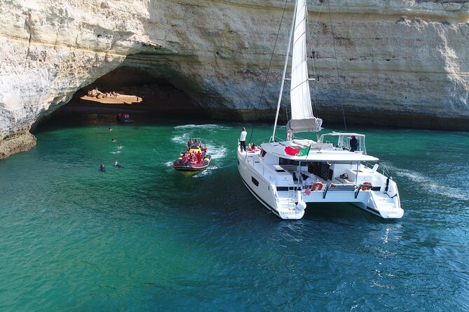 4 Hour Cruise Along the Algarve Coastline - Traveler Capacity