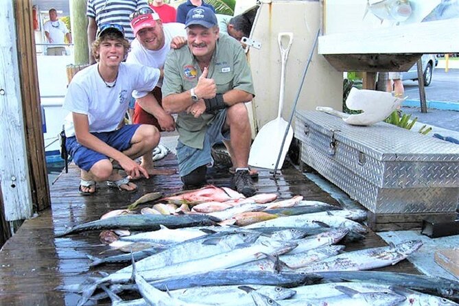 4-Hour Day or Night-Time Reef Bottom Fishing Charter in Fort Lauderdale - Group Size and Cancellation Policy