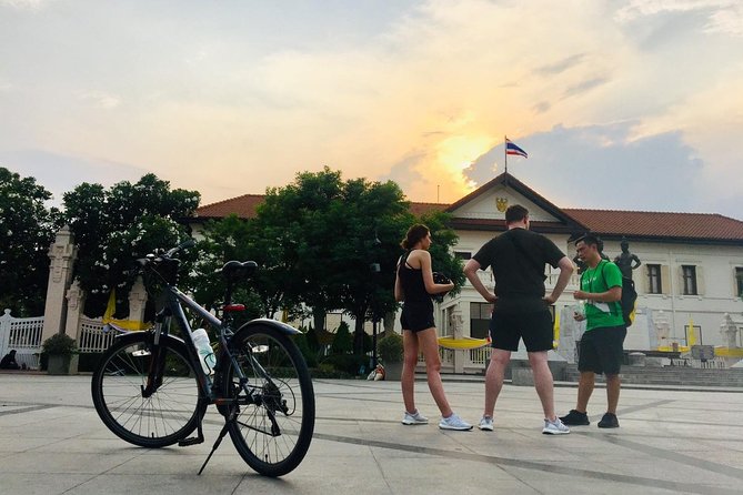 4-Hour Evening Bike Tour of Old City Chiang Mai - Booking Confirmation
