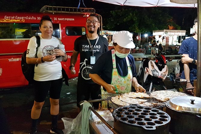 4-Hour Evening Bike Tour of Old City Chiang Mai - Seasonal Availability